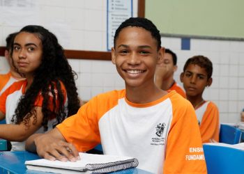 Sedu realiza 1ª capacitação de profissionais para aplicação da Avaliação da Fluência em Leitura 2023