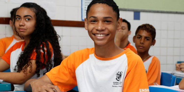 Sedu realiza 1ª capacitação de profissionais para aplicação da Avaliação da Fluência em Leitura 2023