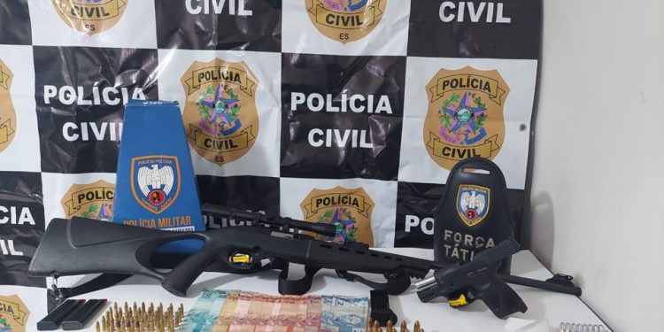 Polícia Militar detém cinco pessoas e apreende armas de fogo, munições, drogas e dinheiro durante operação em Montanha