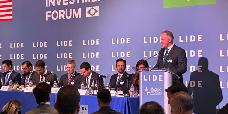 Casagrande fala sobre potencialidades do Espírito Santo em evento nos Estados Unidos