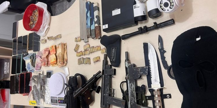 Operação conjunta em Conceição da Barra apreende criminosos, drogas, armas e munições
