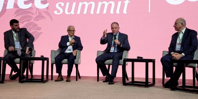 Casagrande participa de evento sobre café em São Paulo