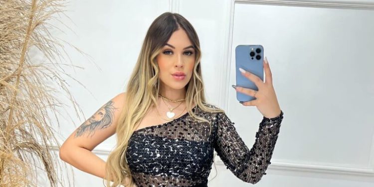 Modelo é morta a tiros pelo ex-namorado em emboscada; assassino cometeu suicídio