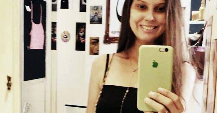 Namorado de jovem morta a facadas em Vitória presta depoimento e é liberado
