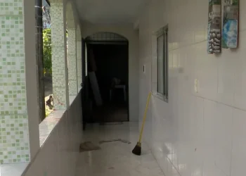 Homem morre após invadir casa e fazer família refém no ES