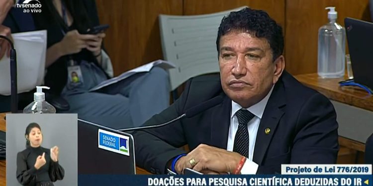 Magno Malta sobre caso Vini Jr.: ‘Cadê os defensores do macaco?’
