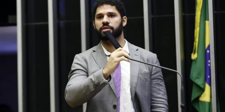 Morre no RJ, aos 37 anos, o ex-deputado federal David Miranda