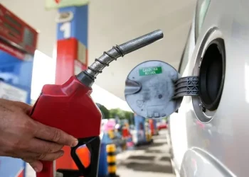 Petrobras anuncia redução nos preços do gás (21%), gasolina (12%) e diesel (12%)