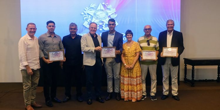 Governo do Estado anuncia novos editais do Voe Atleta e Chamamento Público