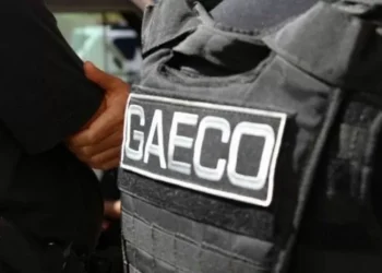Além de cinco pessoas presas, polícia apreende iates e helicóptero durante operação contra o crime organizado no ES