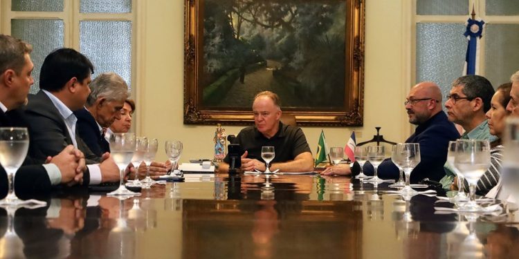 Governo amplia contratos para expandir atendimentos ao SUS capixaba