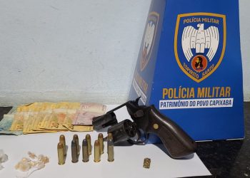 Polícia apreende arma de fogo, munições e drogas em Vila Pavão