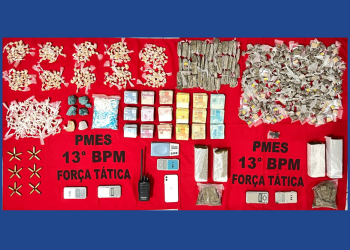 Polícia apreende drogas, balanças de precisão e quase R$ 12 mil em dinheiro durante ação no bairro Porto, em São Mateus