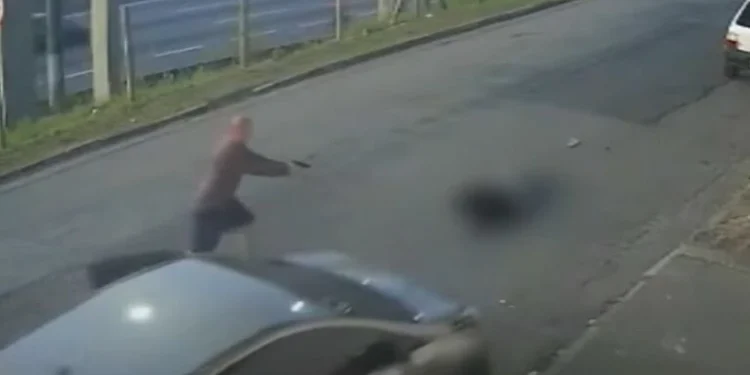 Vídeo: Policial militar de folga reage a assalto e mata ladrão