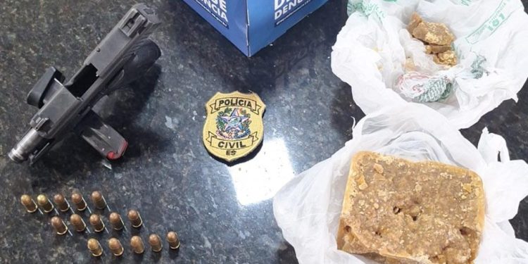 Três pessoas são presas em flagrante durante ação policial em Linhares