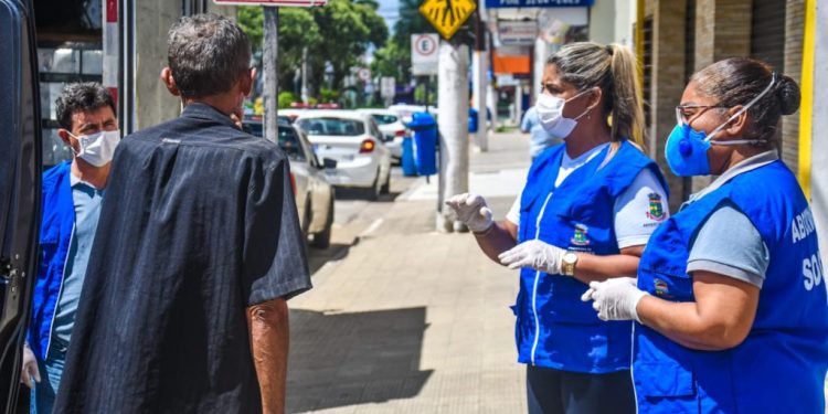 Com chegada do frio, Prefeitura de Linhares intensifica acolhimento às pessoas em situação de rua