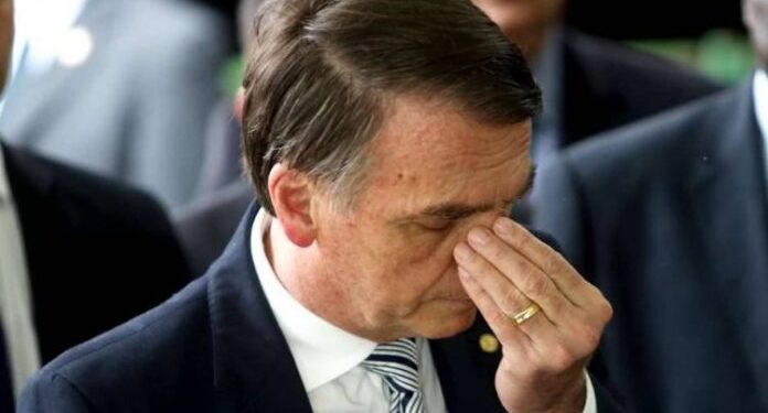 Bolsonaro fica inelegível por abuso de poder e uso indevido de meios de comunicação