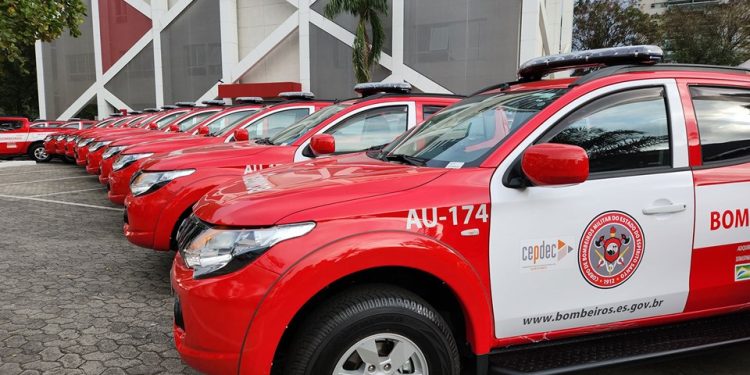 Corpo de Bombeiros Militar do Espírito Santo recebe 49 novas caminhonetes