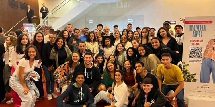 Escola de Ecoporanga promove viagem pedagógica ao Rio de Janeiro