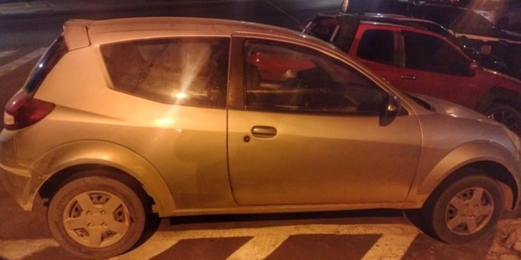 Veículo roubado em Linhares é recuperado pela polícia em Nova Venécia