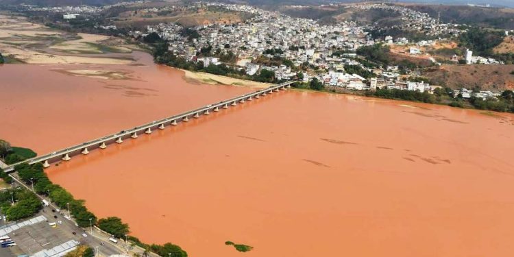 MPF pede urgência para suspensão da captação de água do Rio Doce para distribuição à população em Colatina