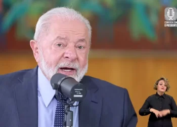 Lula sugere que Bolsonaro é culpado por Corinthians ir mal