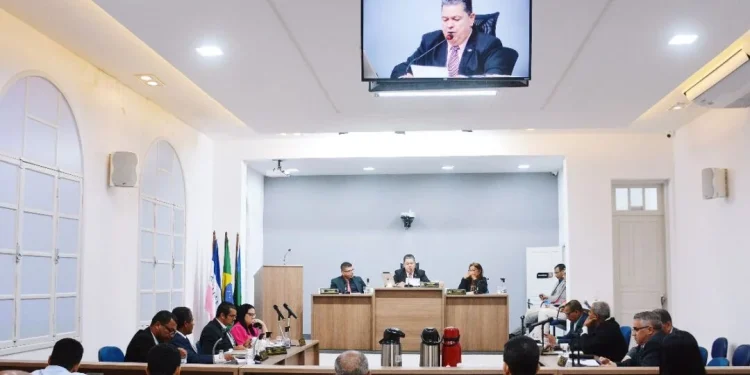 Por 8 votos a 2, Câmara aprova estacionamento rotativo em São Mateus