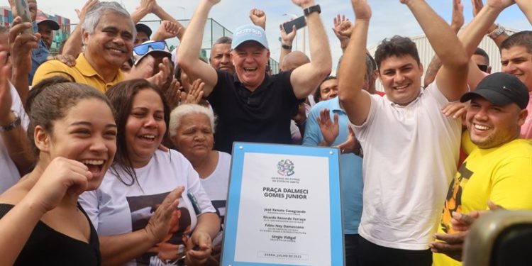 Casagrande inaugura viaduto e obras do Complexo Viário de Carapina