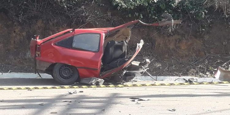 Adolescente de 17 anos morre em grave acidente de carro em Guarapari