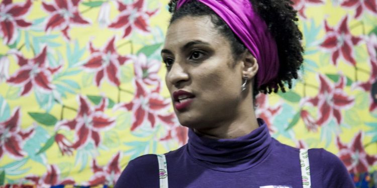 Operação que apura morte de Marielle prende, no Rio, ex-bombeiro