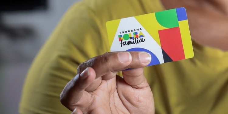 Espírito Santo tem 300 mil famílias beneficiárias do Bolsa Família em julho