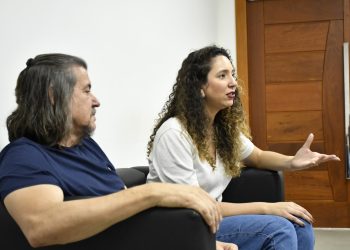 Articulações políticas e ações sociais em pauta: prefeito Daniel Santana recebe visita de Karla Coser