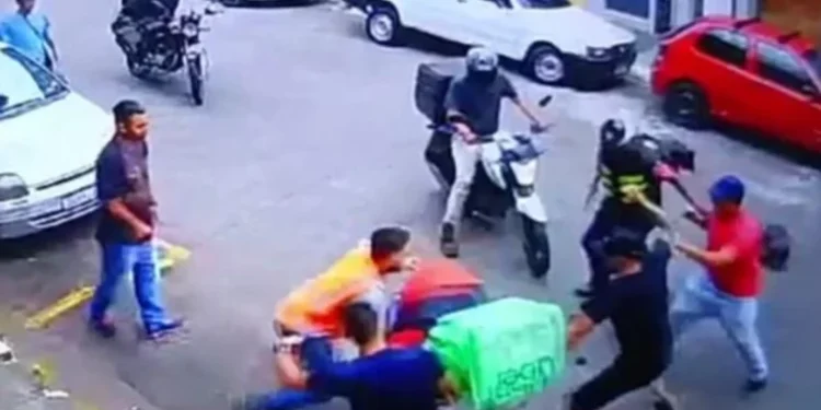 Ladrão é linchado após roubar encomenda de motoboy