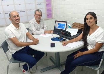 Coordenador de Educação Fiscal da Sefaz realiza palestra em escola de Boa Esperança