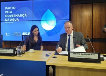 Governador Casagrande assina pacto pela governança da água no Estado