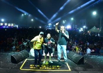 Trabalhadores informais comemoram sucesso da festa de Nova Lima; trator e implementos agrícolas foram entregues durante os festejos