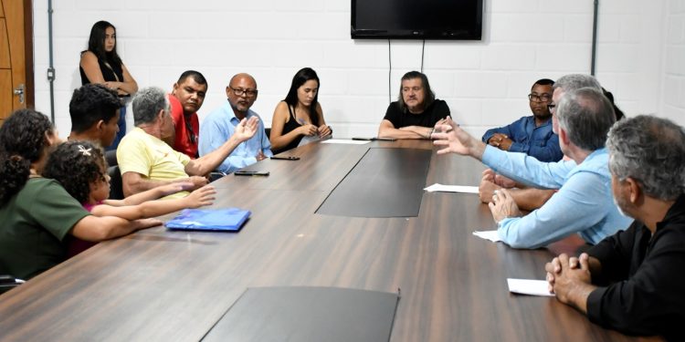 Prefeito Daniel Santana atende moradores e lideranças rurais com demandas em vários setores