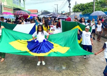 Chuva não diminui brilho do 7 de Setembro em São Mateus: periferia, campo e cidade deram show!