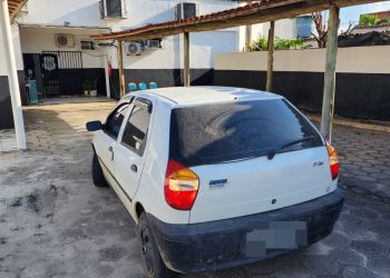 Polícia Civil recupera carro roubado em Sooretama e procurar por dupla de assaltantes