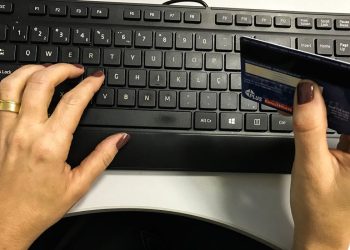 Câmara aprova urgência para limite do juros do cartão de crédito