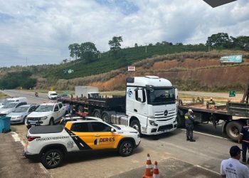 DER-ES participa de Operação Carga Pesada em Colatina
