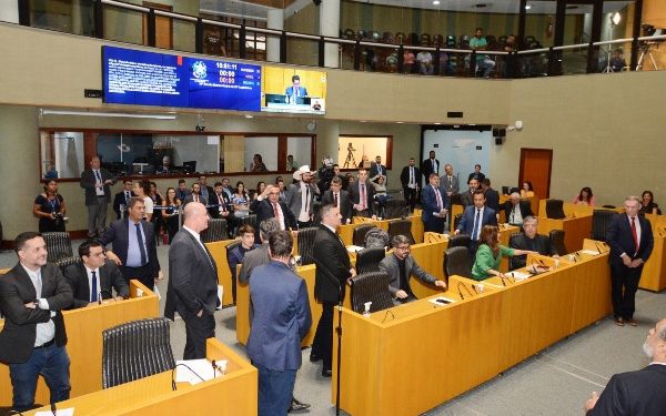 Deputados aprovam a nova Lei de Licenciamento Ambiental e a Redução da Alíquota de ICMS do Gás Natural para indústria