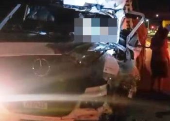 BR 101 – Caminhoneiro morre após caminhão colidir em traseira de carreta