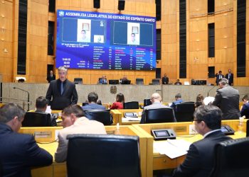 Assembléia aprova texto que dobra datas de promoção para policiais e bombeiros militares