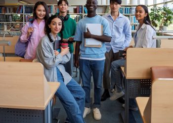 Inscrições para 1.000 vagas do Nossa Bolsa 2024/02 terminam nesta quinta-feira (27)