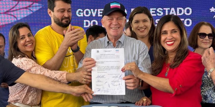 Governador inaugura obras e anuncia novos investimentos em Nova Venécia