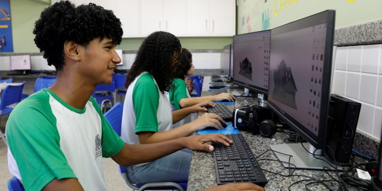 Inscrições abertas para curso técnico de nível médio em Ciência de Dados.