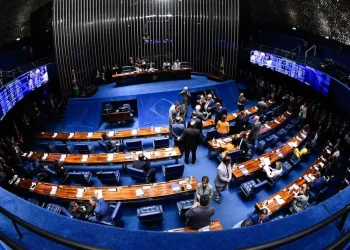Senado aprova taxação de compras  internacionais