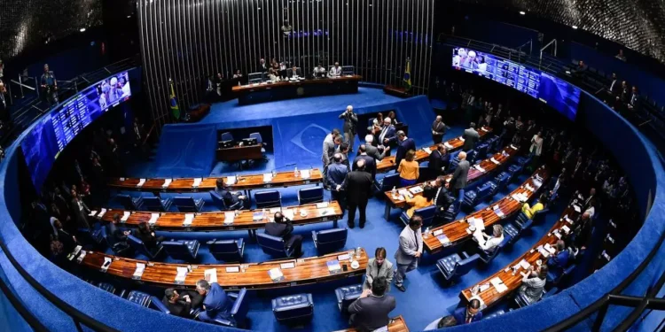 Senado aprova taxação de compras  internacionais