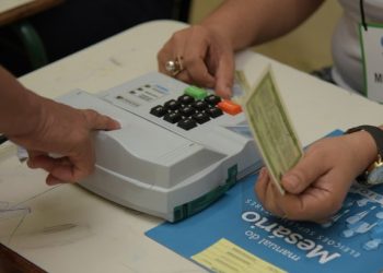 Mesários das Eleições 2024 no ES serão convocados apenas por meios eletrônicos